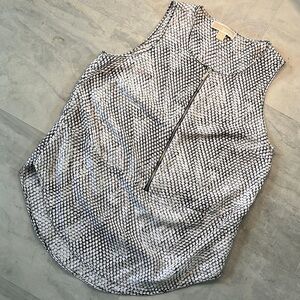 Michael Kors  NWOT   Abstract print blouse scoopneck      Sleeveless      Size S